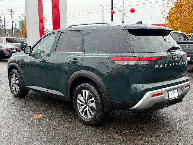 2023 Nissan Pathfinder SL 4WD