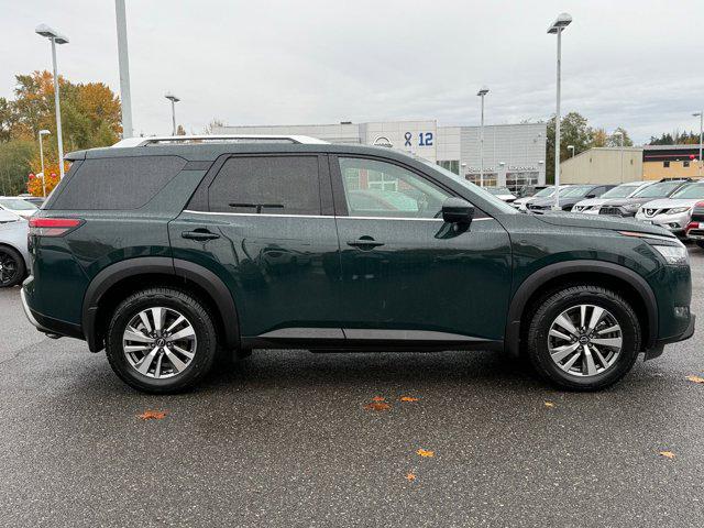 2023 Nissan Pathfinder SL 4WD
