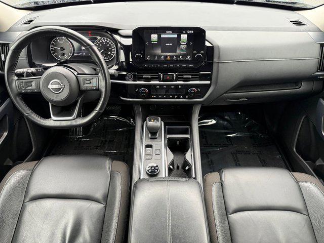 2023 Nissan Pathfinder SL 4WD