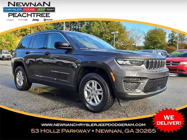 2023 Jeep Grand Cherokee Laredo 4x2