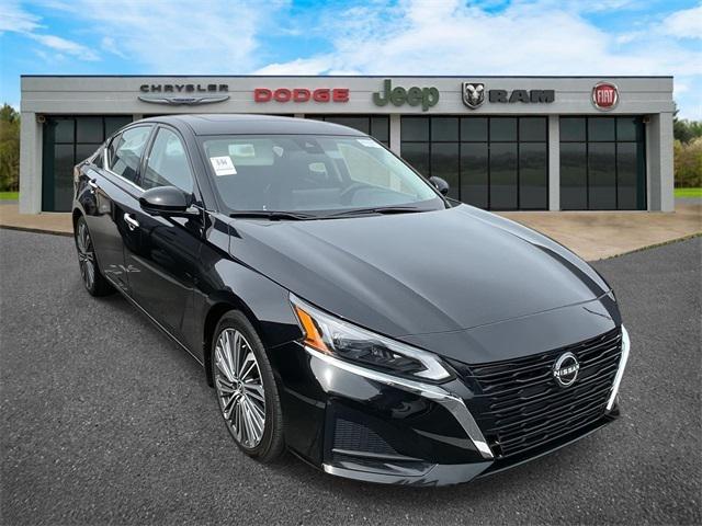 2023 Nissan Altima SL FWD 2023 Nissan Altima SL FWD