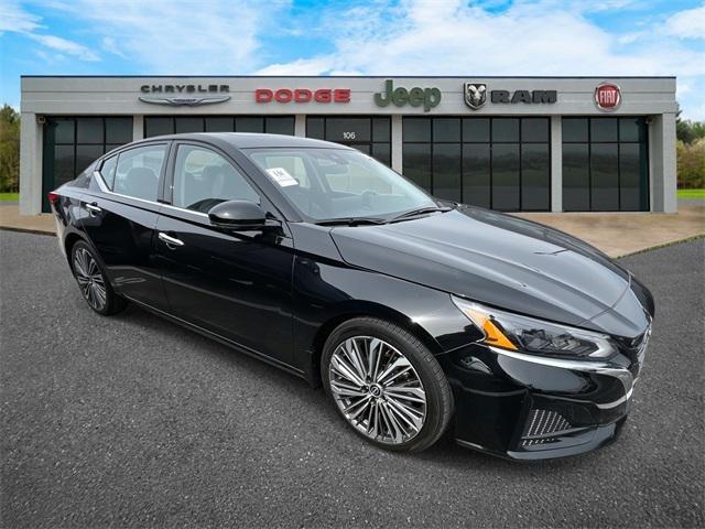 2023 Nissan Altima SL FWD 2023 Nissan Altima SL FWD