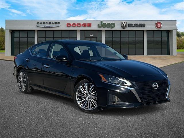 2023 Nissan Altima SL FWD 2023 Nissan Altima SL FWD