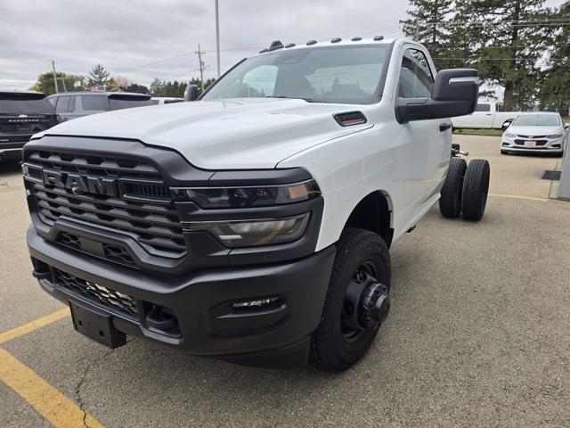 2025 RAM 3500 Chassis Tradesman/Big Horn