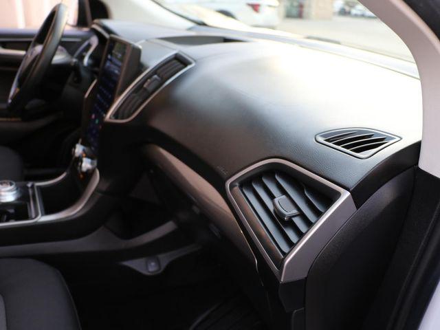 2021 Ford Edge SE