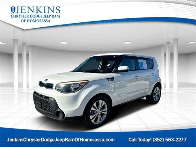 2015 Kia Soul + 2015 Kia Soul +