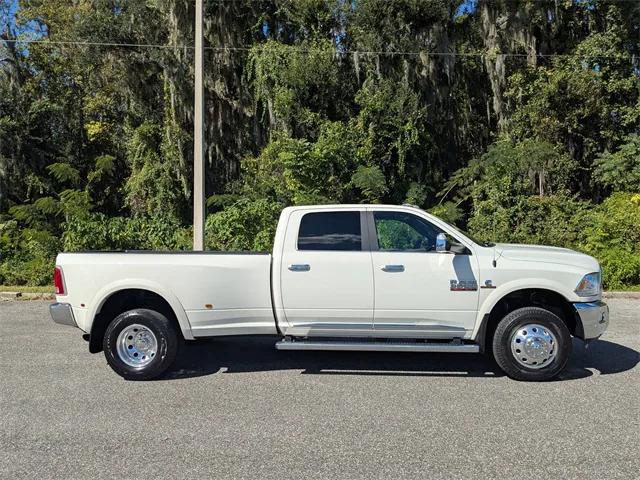 2017 RAM 3500 Limited Crew Cab 4x4 8 Box 2017 RAM 3500 Limited Crew Cab 4x4 8 Box