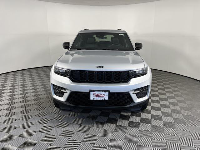 2025 Jeep Grand Cherokee Altitude X 4x4