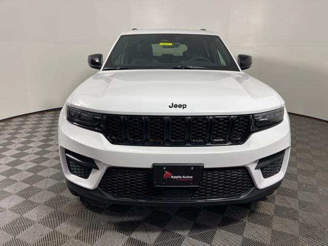 2025 Jeep Grand Cherokee GRAND CHEROKEE ALTITUDE 4X4