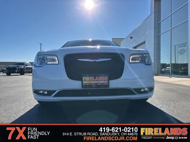 2020 Chrysler 300 Touring L 2020 Chrysler 300 Touring L