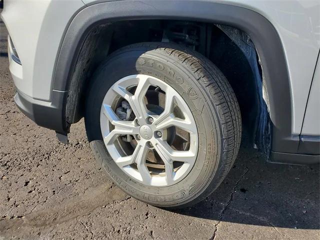 2024 Jeep Compass Latitude 4x4 2024 Jeep Compass Latitude 4x4