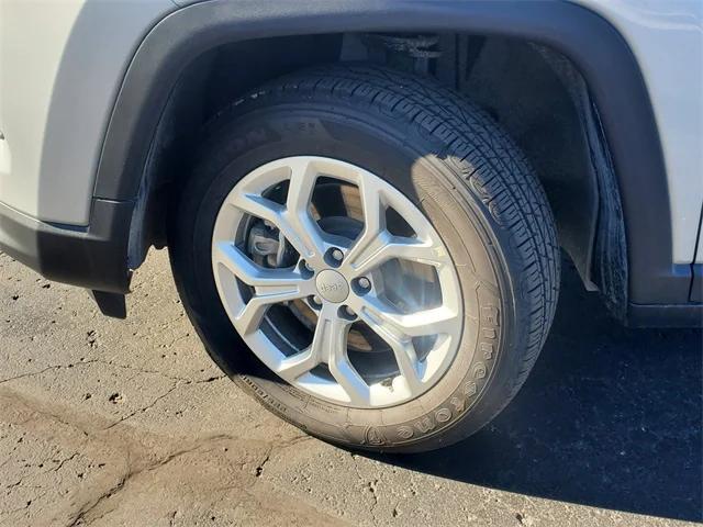 2024 Jeep Compass Latitude 4x4 2024 Jeep Compass Latitude 4x4