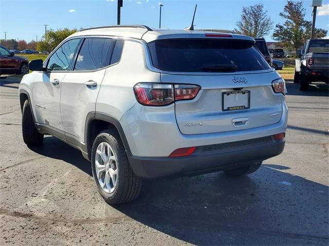 2024 Jeep Compass Latitude 4x4 2024 Jeep Compass Latitude 4x4