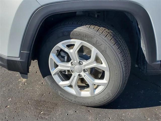 2024 Jeep Compass Latitude 4x4 2024 Jeep Compass Latitude 4x4