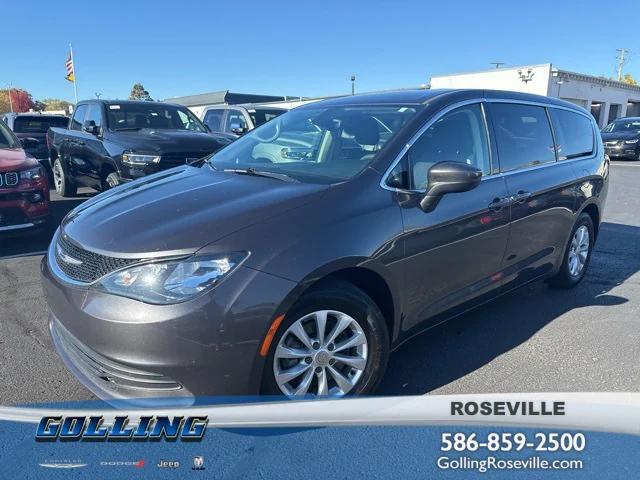 2017 Chrysler Pacifica Touring 2017 Chrysler Pacifica Touring