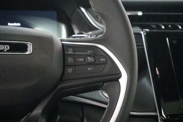 2025 Jeep Grand Cherokee Laredo X 4x2