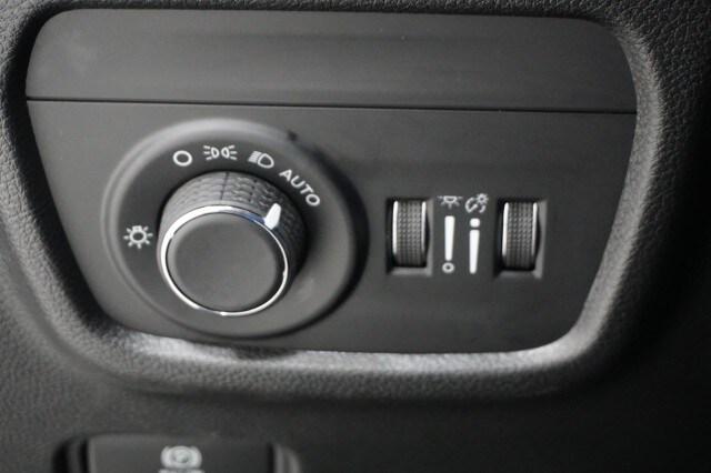 2025 Jeep Grand Cherokee Laredo X 4x2