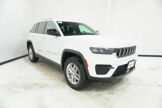 2025 Jeep Grand Cherokee GRAND CHEROKEE LAREDO X 4X2