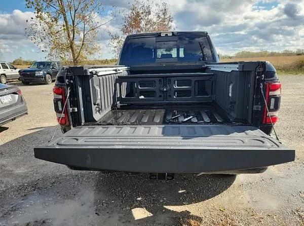 2022 RAM 2500 Big Horn Crew Cab 4x4 64 Box 2022 RAM 2500 Big Horn Crew Cab 4x4 64 Box