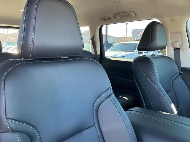 2026 Nissan Armada SV