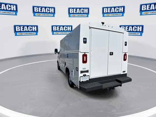 2025 Chevrolet Express Cutaway Work Van