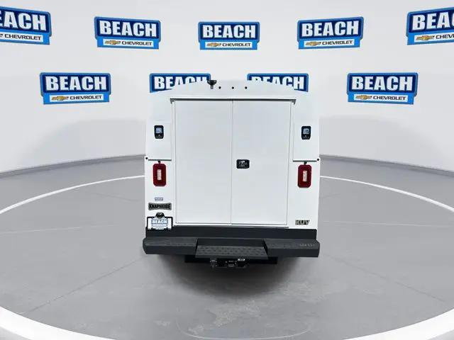2025 Chevrolet Express Cutaway Work Van