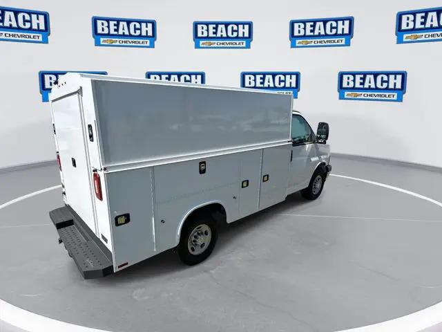 2025 Chevrolet Express Cutaway Work Van
