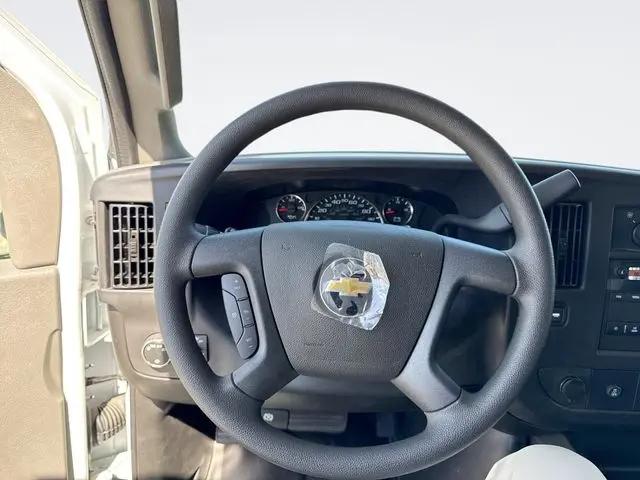 2025 Chevrolet Express Cutaway Work Van