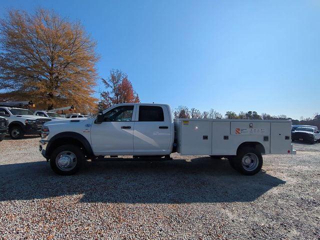 2026 RAM 5500 Chassis RAM 5500 TRADESMAN CHASSIS CREW CAB 4X4 84 CA