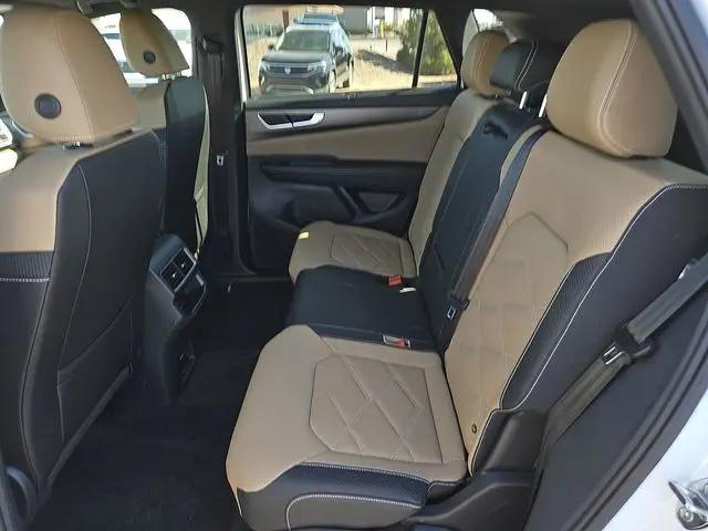 2026 Volkswagen Atlas Cross Sport SE with Technology