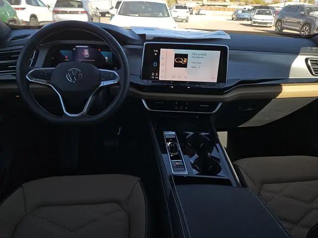 2026 Volkswagen Atlas Cross Sport SE with Technology