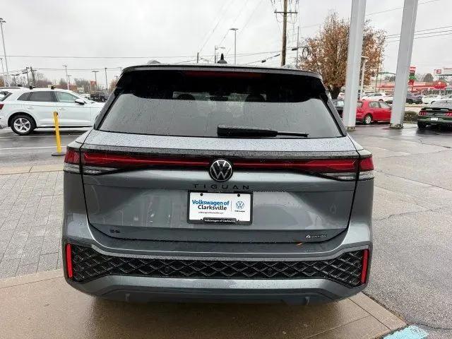 2026 Volkswagen Tiguan SE R-Line Black