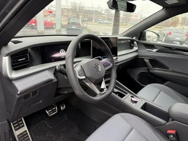 2026 Volkswagen Tiguan SE R-Line Black