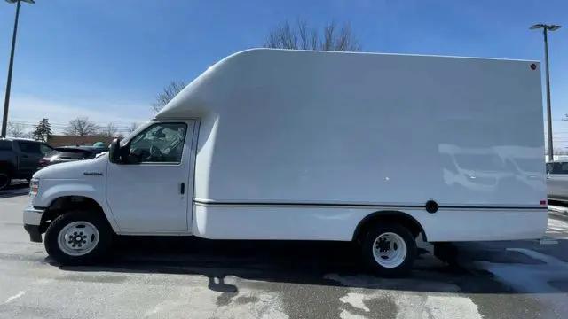 2026 Ford E-350 Cutaway E-Series Cutaway