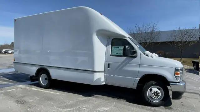 2026 Ford E-350 Cutaway E-Series Cutaway