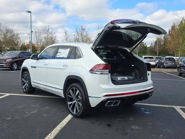 2026 Volkswagen Atlas Cross Sport SEL Premium R-Line