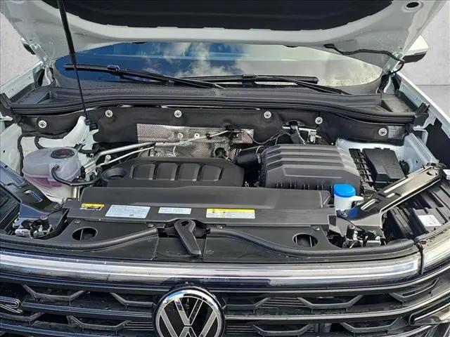 2026 Volkswagen Atlas Cross Sport SEL Premium R-Line