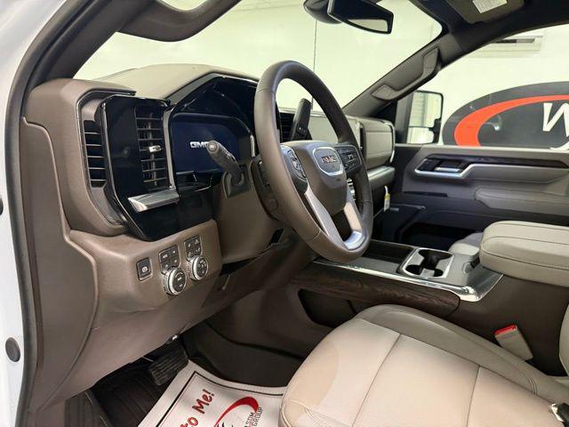 2026 GMC Sierra 2500HD Crew Cab, Standard Bed, SLT, 4WD