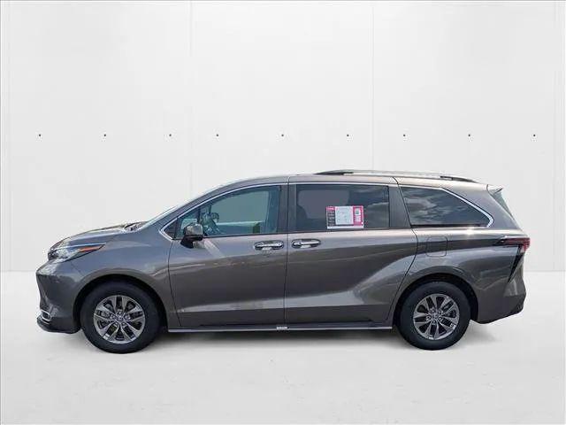 2023 Toyota Sienna XLE