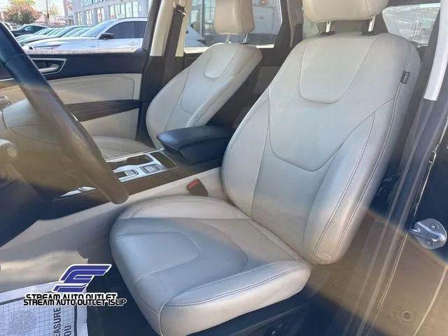 2022 Ford Edge Titanium