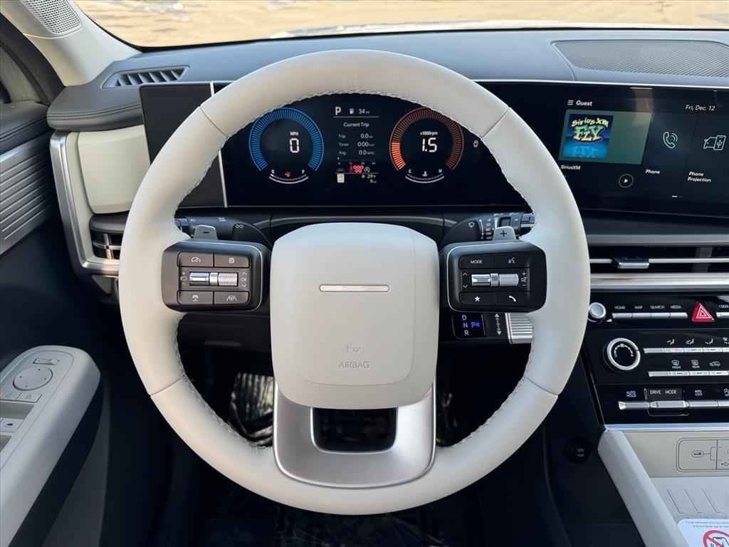 New 2026 Shimmering Silver Pearl Hyundai SE image 7