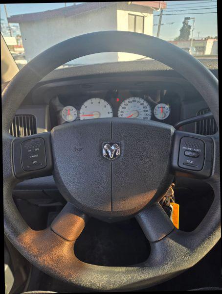 2005 Dodge Ram 1500 SLT/Laramie