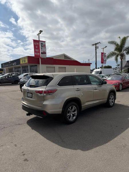 2014 Toyota Highlander LE V6
