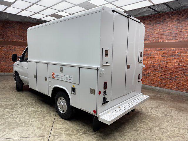 2026 Ford E-350 Cutaway Base