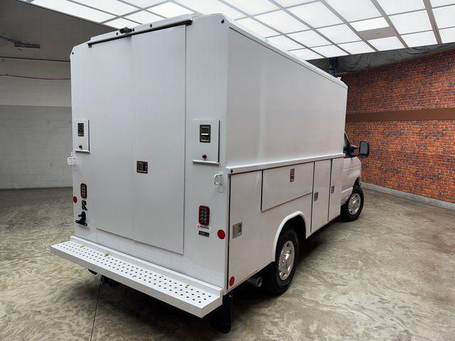 2026 Ford E-350 Cutaway Base