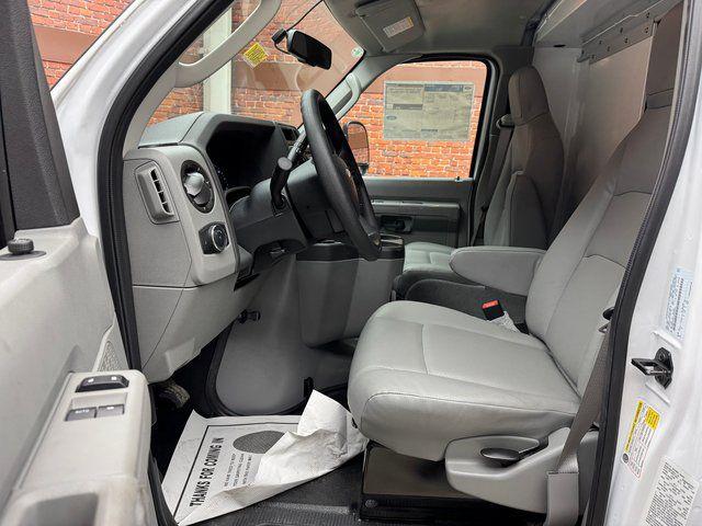 2026 Ford E-350 Cutaway Base