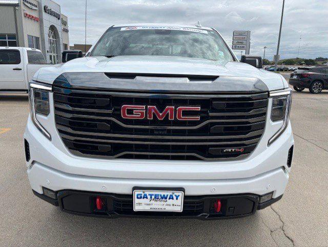 2024 GMC Sierra 1500 4WD Crew Cab Short Box AT4