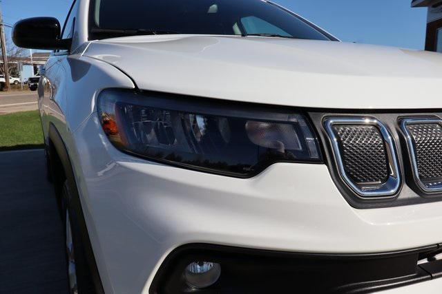 2022 Jeep Compass Latitude Lux 4x4 2022 Jeep Compass Latitude Lux 4x4