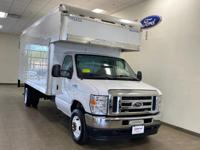 2023 Ford E-450 Cutaway Chassis 176" WB