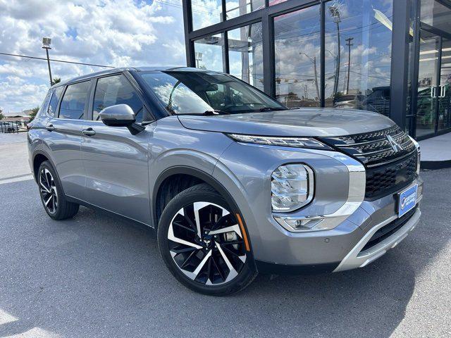 2023 Mitsubishi Outlander SE Black Edition 2WD 2023 Mitsubishi Outlander SE Black Edition 2WD